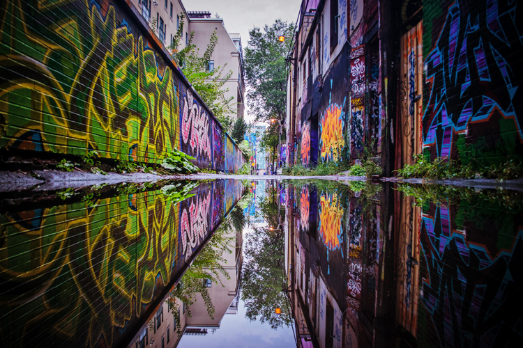 graffiti alley
