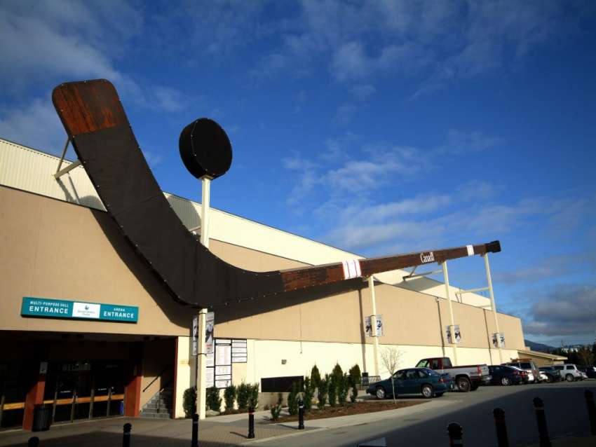 largesthockeystickduncan Expérience Canadienne