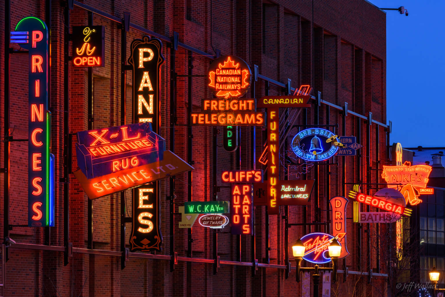 neonsignmuseum Expérience Canadienne